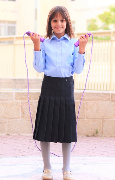 חולצת תלבושת בצבע תכלת דגם 'אפל'