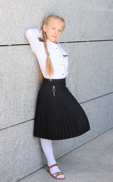 חצאית דיזיין דגם שירי. מידות 15-20